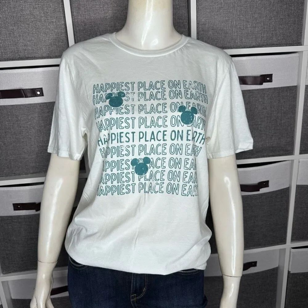 Happiest Place On Earth Distressed Graphic Tee Size Small